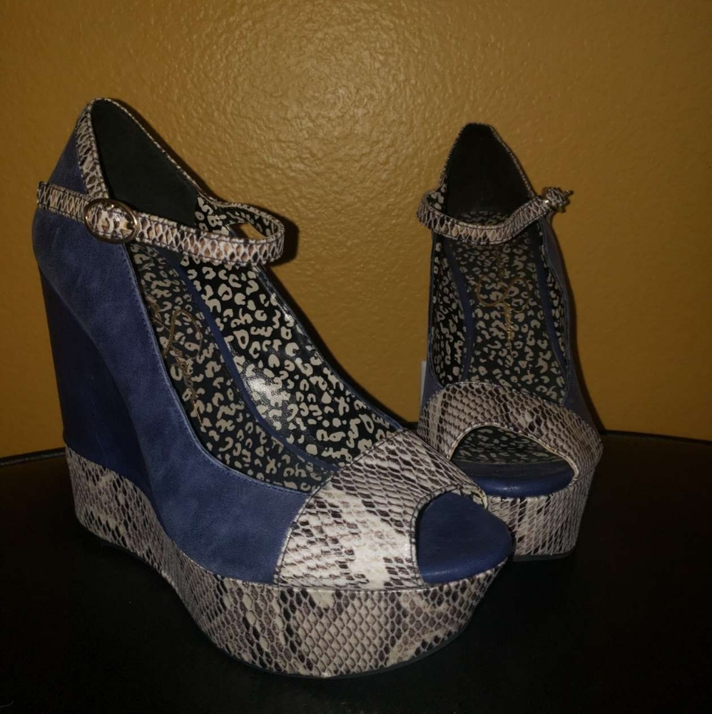 Dark blue faux snake skin wedges